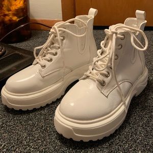NASTYGAL CHUNKY WHITE BOOTS